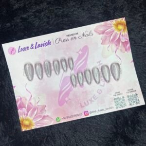 Stylish Press on Nails #9