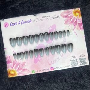 Stylish Press on Nails #16