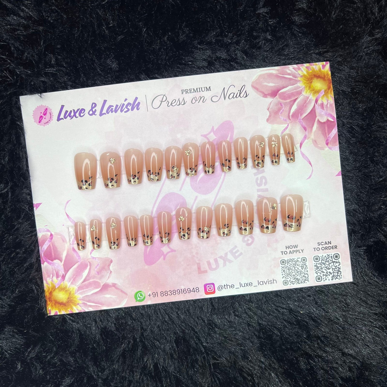 Stylish Press on Nails #45